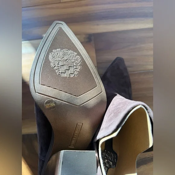 Vince Camuto Gigietta Brown Suede Western Ankle Booties NWOT Size 8 - Picture 10 of 10